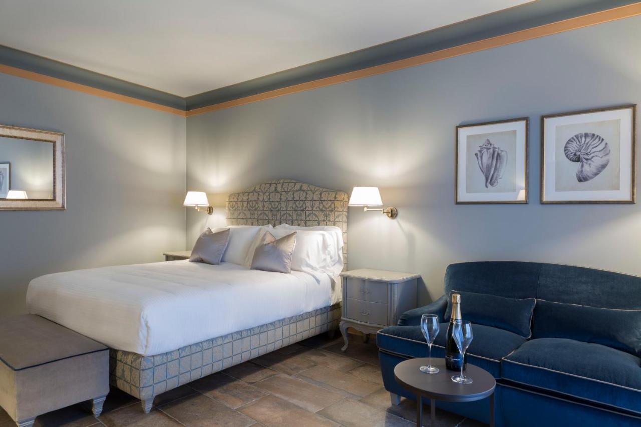 Castello Bonaria Wine & Spa Resort 캄필리아 마리티마 외부 사진