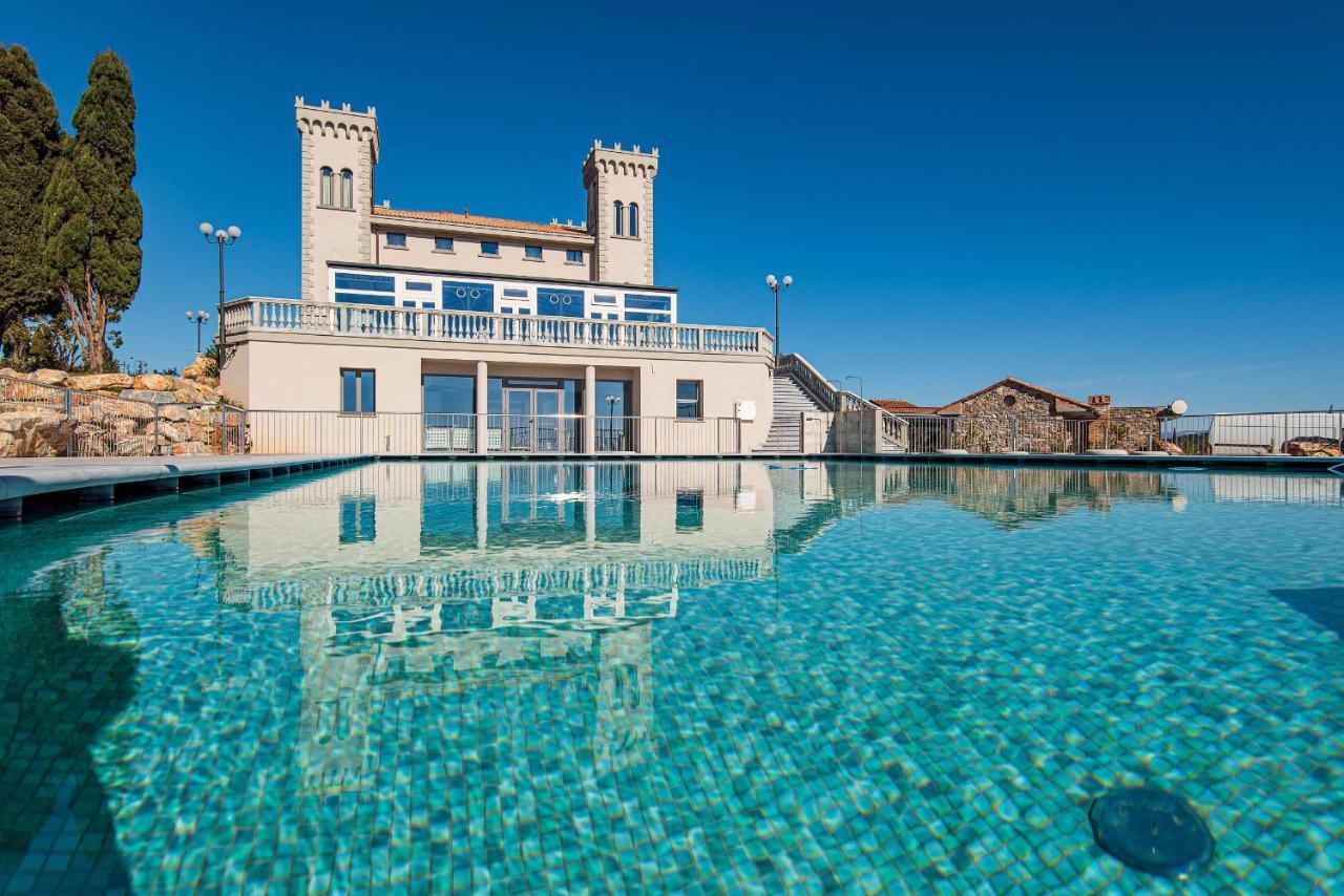 Castello Bonaria Wine & Spa Resort 캄필리아 마리티마 외부 사진