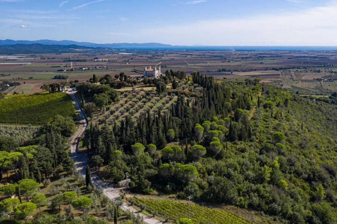 Castello Bonaria Wine & Spa Resort 캄필리아 마리티마 외부 사진