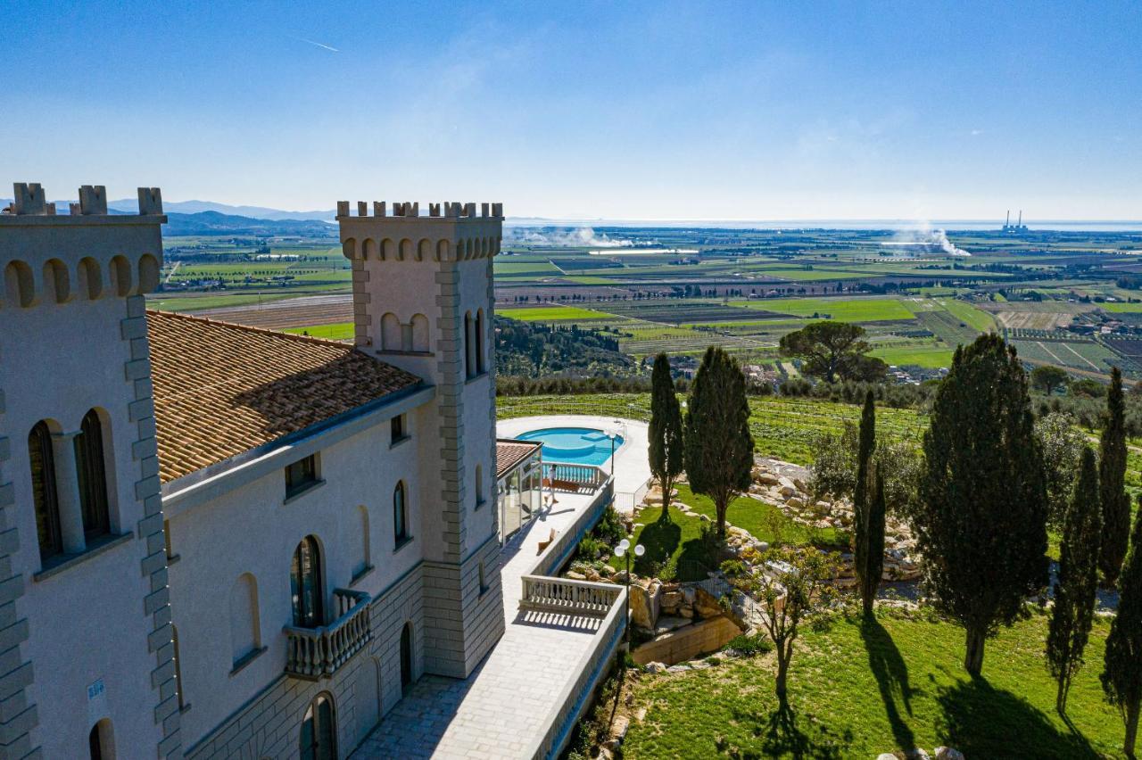 Castello Bonaria Wine & Spa Resort 캄필리아 마리티마 외부 사진