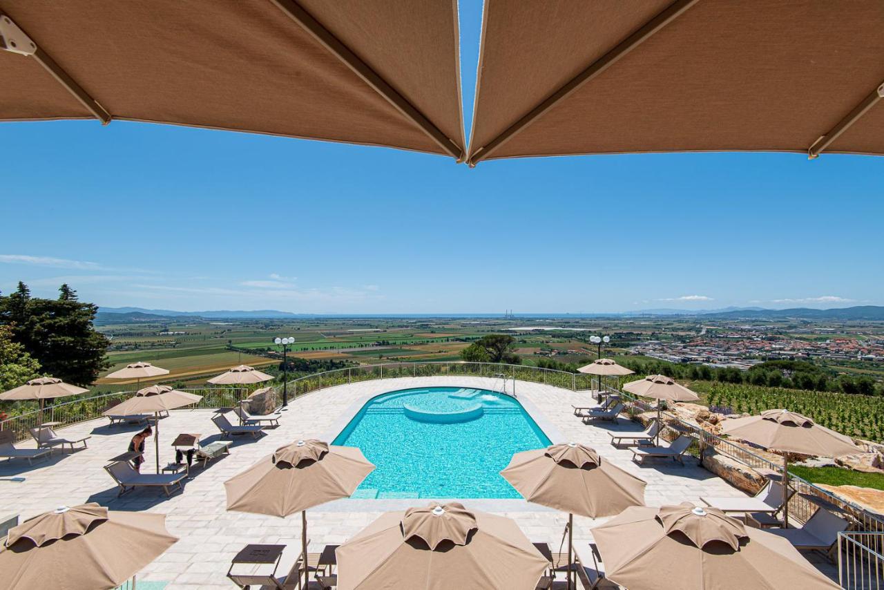 Castello Bonaria Wine & Spa Resort 캄필리아 마리티마 외부 사진