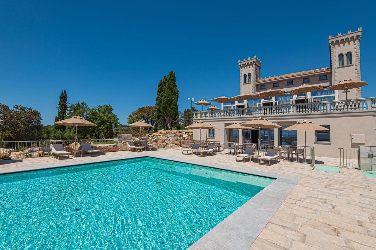 Castello Bonaria Wine & Spa Resort 캄필리아 마리티마 외부 사진