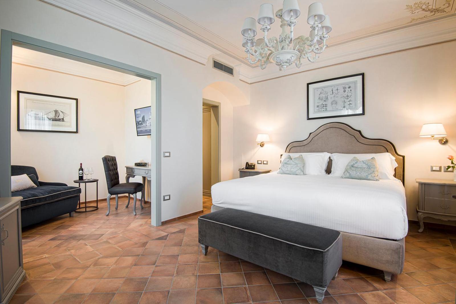 Castello Bonaria Wine & Spa Resort 캄필리아 마리티마 외부 사진
