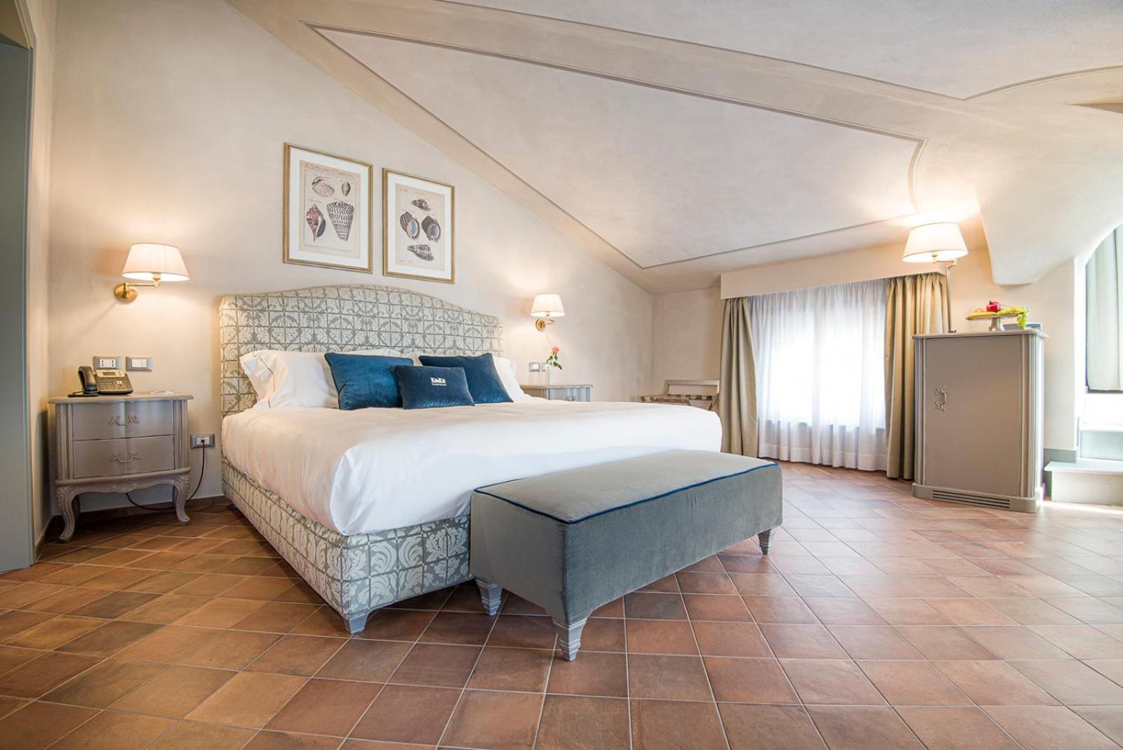 Castello Bonaria Wine & Spa Resort 캄필리아 마리티마 외부 사진